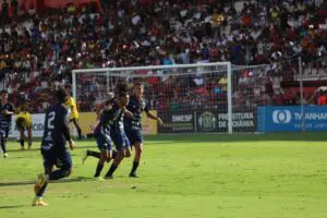 Foto com jogadores amadores na taça das favelas 2023