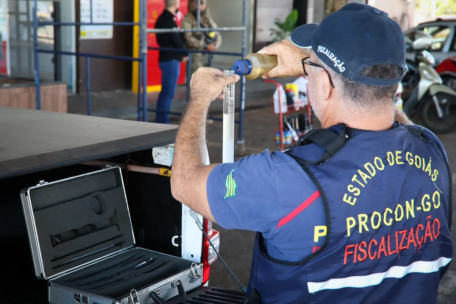 Foto de um funcionário do Procon