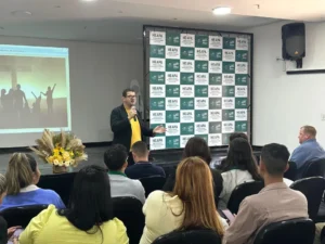 Foto da reunião acontecida no HEAPA.